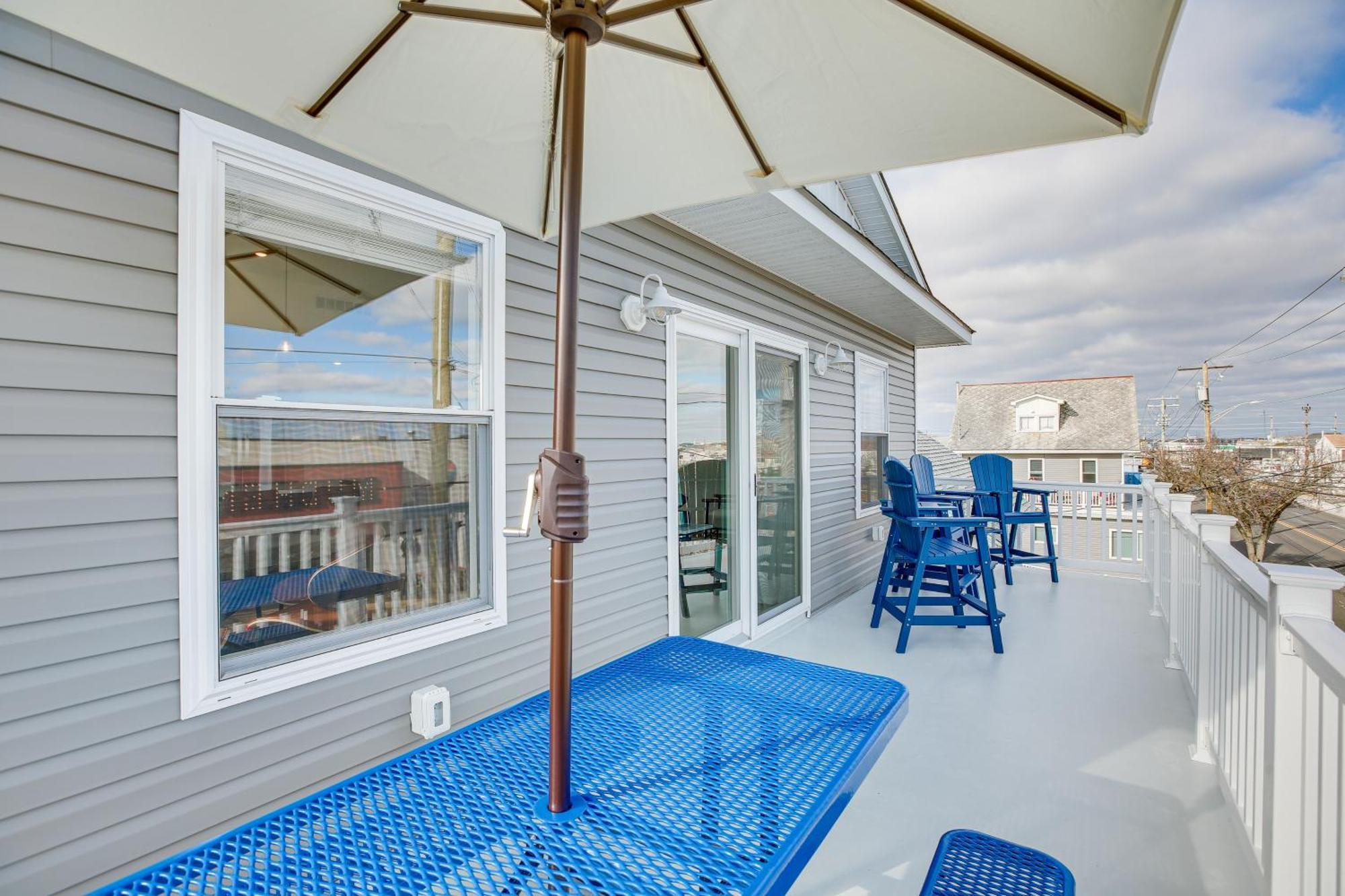 Spacious Wildwood Condo Walk To Beach! Kültér fotó
